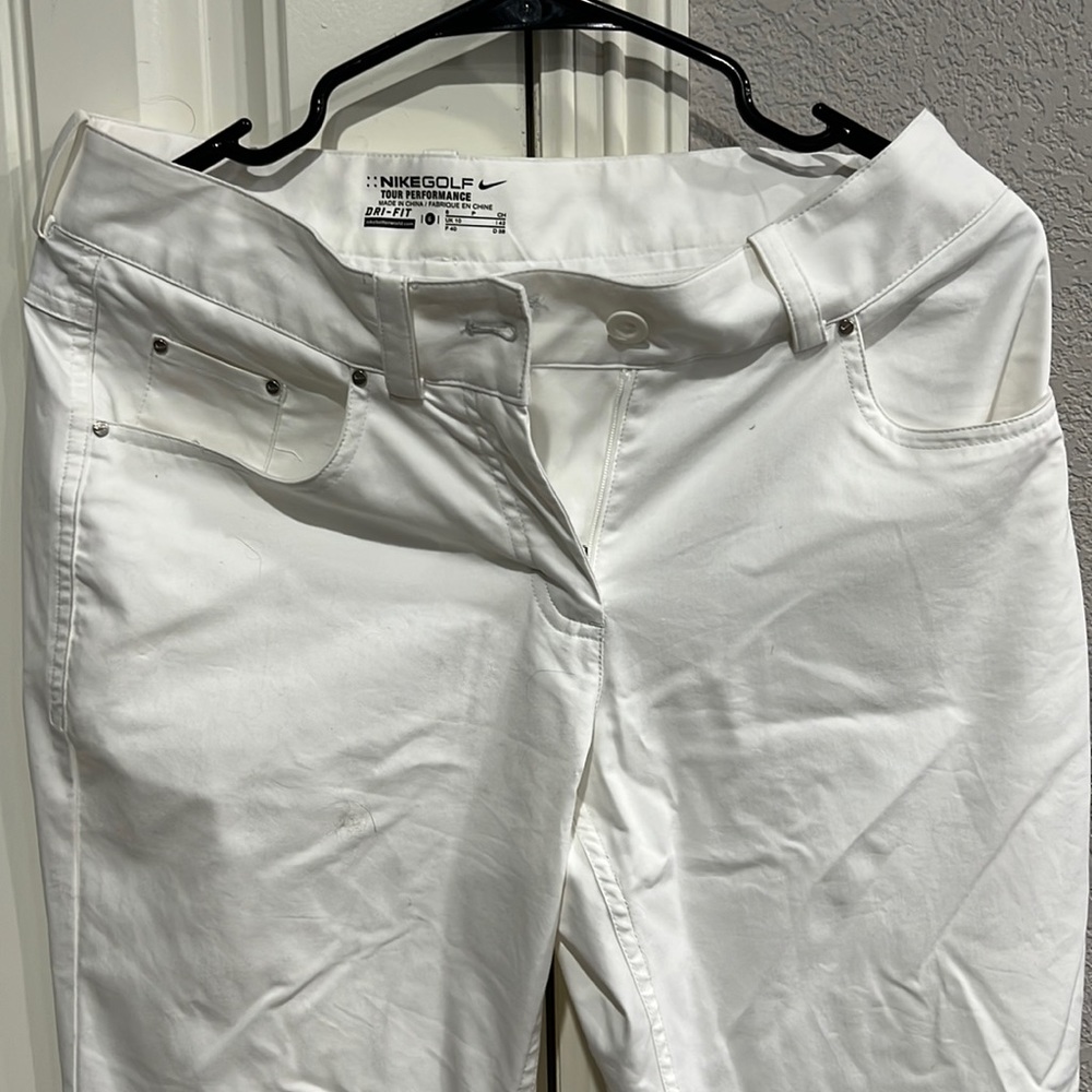 Nike women’s white golf tour performance Dri fit pants size 6 EUC